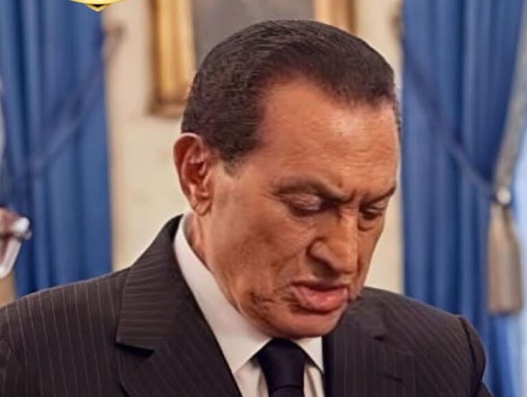 الرئيس المصري الأسيق حسي مبارك انهى عهده بثورة على التلبد والجمود