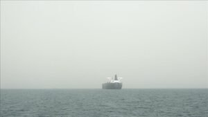 الاتحاد الأوروبي يمدد مهمة “أسبيدس” في البحر الأحمر عاما