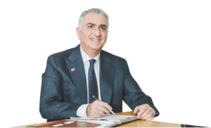 نجل آخر شاه لإيران يحث على تدخل عسكري أمريكي