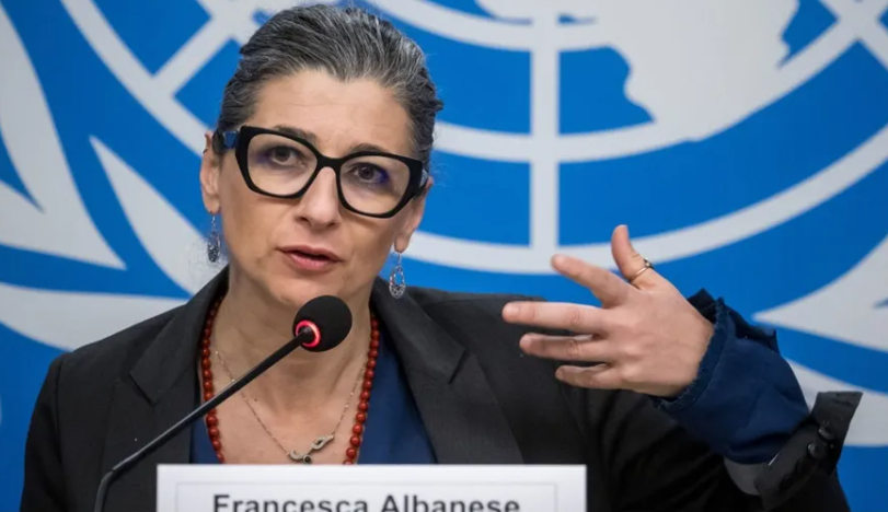 ألبانيزي ترفض مطالبتها بالاستقالة بسبب تصريحاتها الناقدة لدولة الاحتلال