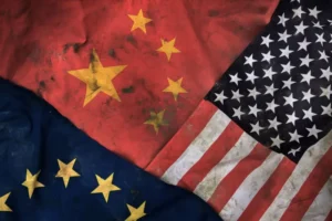 الولايات المتحدة تقول إنها لا تسعى إلى تقسيم الحلف الأطلسي، بل إلى تحفيزه