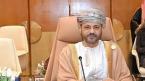 مسقط تحث واشنطن على “عدم الانجرار أكثر في الحرب ضد إيران”