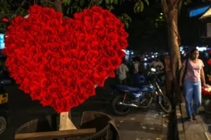 لماذا قد تكون الورود الحمراء أسوأ هدية في يوم الفالنتاين