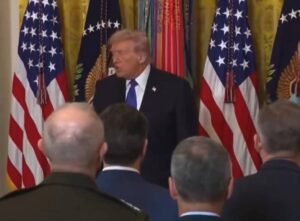 ترامب : ندعم الهجوم البري للأكراد