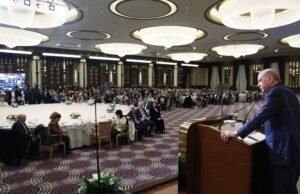 أردوغان للتجار والحرفيين: العالم يكتفي بالمشاهدة