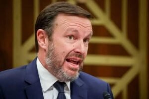 سيناتور أمريكي: إيران على علم بمواقع سرية أمريكية