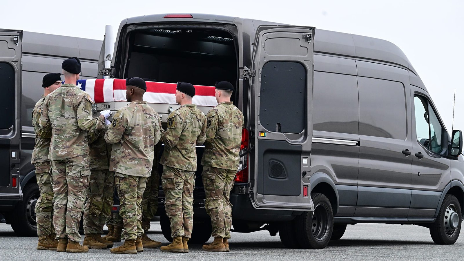 رقيب المشاه الأمريكي: قادتنا يتواطؤون مع إسرائيل