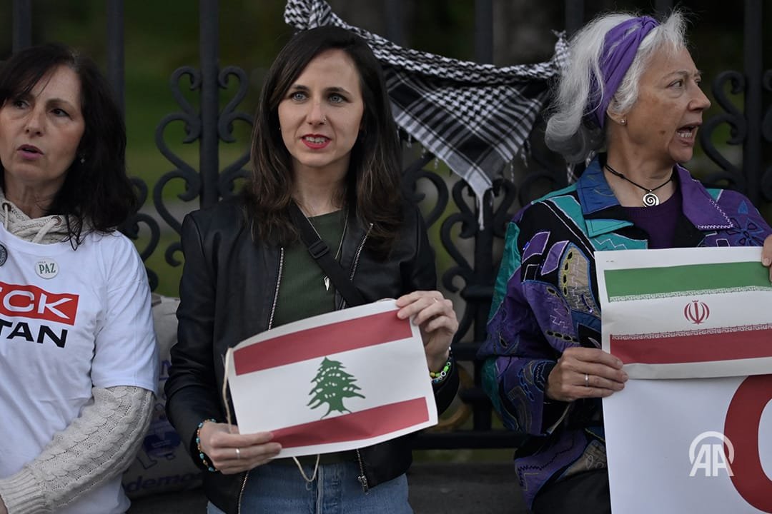 سلسلة بشرية ضد الحرب في مدريد