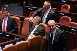 تقرير: إسرائيل تتخلص من أوسلو لاحتلال الضفة الغربية