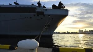 بريطانيا تقرر نشر سفينة حربية ومروحيتين شرقي المتوسط