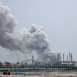 إيران تصدر تحذير إخلاء لعدد من منشآت النفط في  الخليج