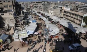 استشهاد فلسطيني وإصابة طفلته بقصف إسرائيلي جنوبي غزة