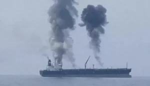 استهداف ناقلة بمقذوف مجهول شرق الفجيرة