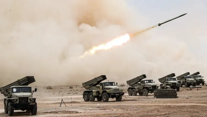 الجيش الإيراني: قواتنا استهدفت حاملة الطائرات أبراهام لينكولن