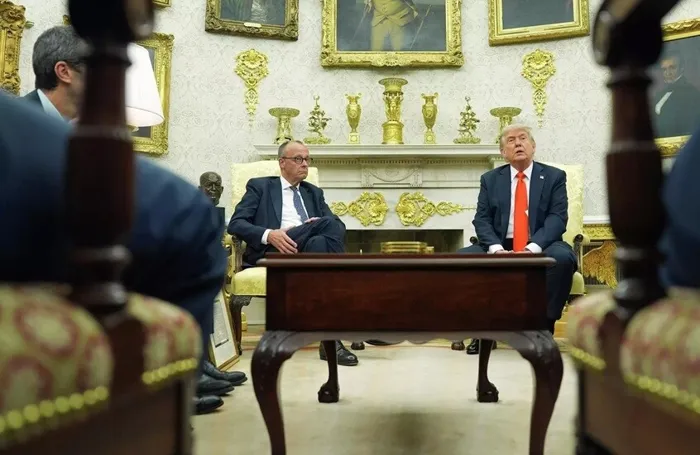 ترامب في لقائه بميرز: دمرنا كل شيء في إيران