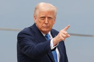 ترامب يقترح أن يشرف حلفاء أمريكا على مضيق هرمز