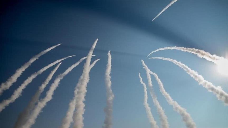 إيران تطلق رشقة صاروخية تاسعة نحو إسرائيل