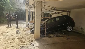 سلسلة انفجارات في تل أبيب جراء رشقة صواريخ إيرانية