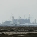 طهران: استهداف الطاقة الإيرانية سيقابل بضرب منشآت أمريكية وإسرائيلية