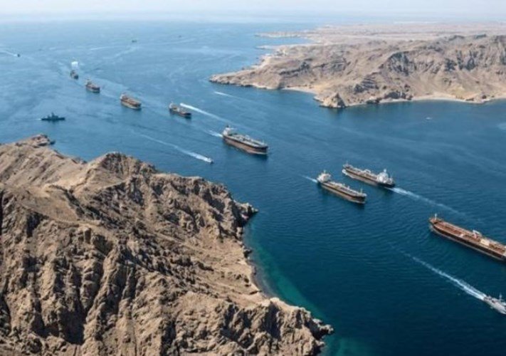 طهران: الدفع باليوان جواز المرور لناقلات النفط