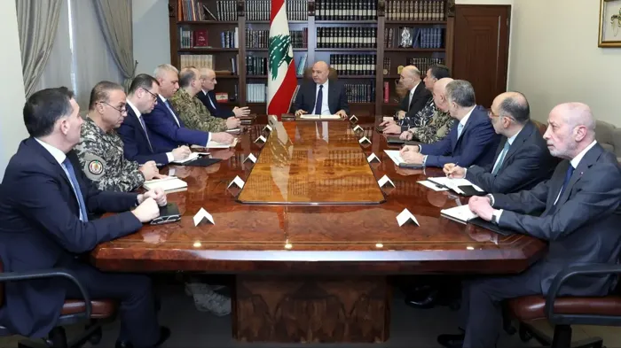 عون يطالب اللبنانيين بتوحيد الصف وإعلاء مصلحة الوطن