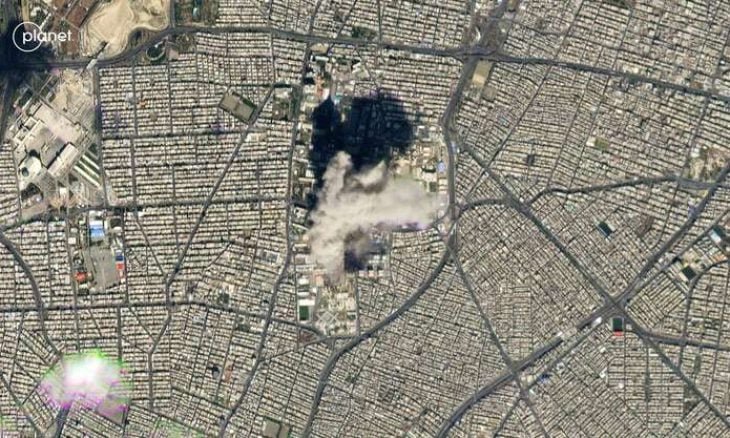 غارات عنيفة على طهران والجيش الإسرائيلي يقول إنه دمّر مقرّ التلفزيون الرسمي الإيراني