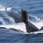 وصول غواصة نووية بريطانية إلى بحر العرب يعزز احتمالات التصعيد مع إيران