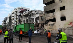 قتلى وعشرات الإصابات في بيت شيميش وشظايا تطال القدس وحيفا وطبرية