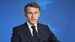 ماكرون ينتقد منع بطريرك اللاتين من دخول كنيسة القيامة ويصف القرار بالمقلق