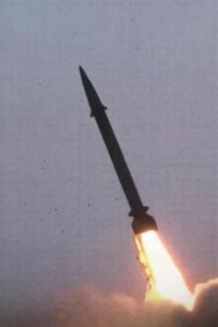 هجمات صاروخية على مواقع في البحرين والكويت