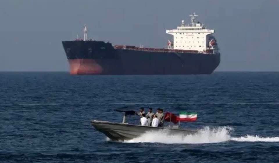 تحالف دولي أمريكي لفتح هرمز وإيران ترد (عبث)