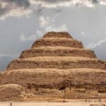 د. فاروق شرف يكتب:  هرم زوسر أول صرخة حجرية في تاريخ الإنسانية