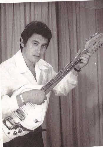 الموسيقار الفنان عمر خورشيد 