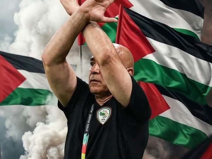 حسام حسن وعلم فلسطين