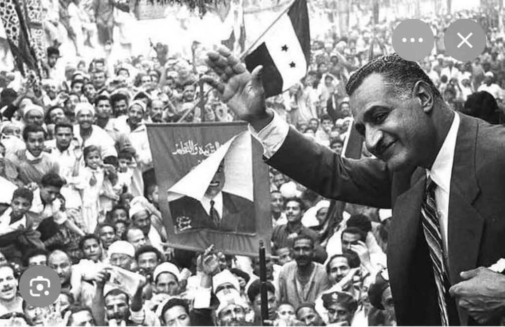 جمال عبد الناصر زعيم الجمهورية المصرية الأولى