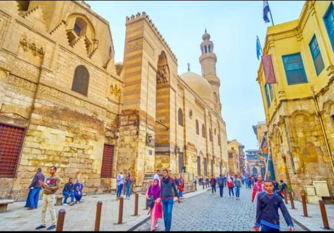 صورة شارع المعز لدين الله الفاطمي بالقاهرة 