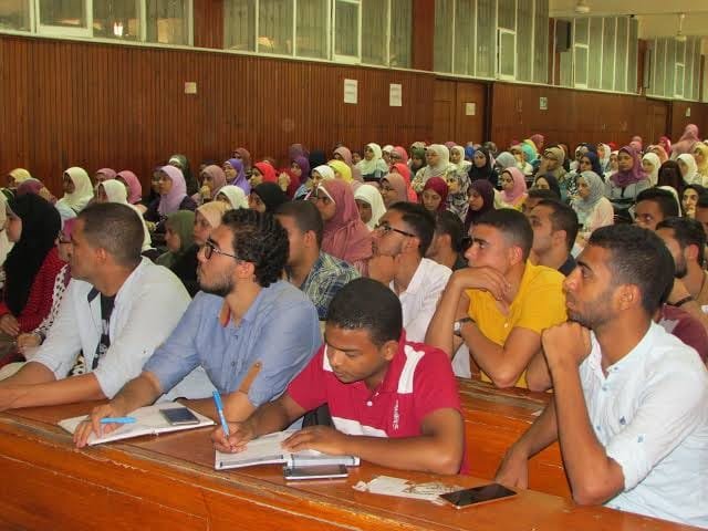 محمد كامل خضري يكتب: العلم يكال بالألماظ وليس الباذنجان!