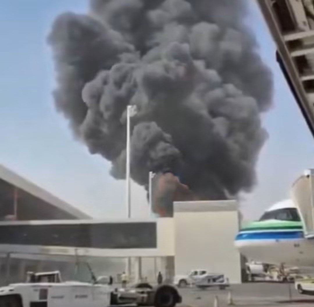 جانب من ضرب مطار الرياض الذي كشف المنظومة الأمنية في السعودية