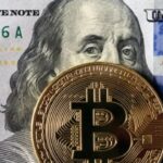 صورة الدولار والعملات الرقمية
